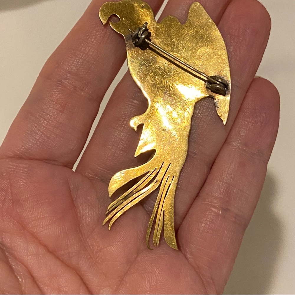 VINTAGE Artisan Macaw Parrot MOP Bird Large Pin Gold Large ooak mother of pearl - Picture 6 of 7